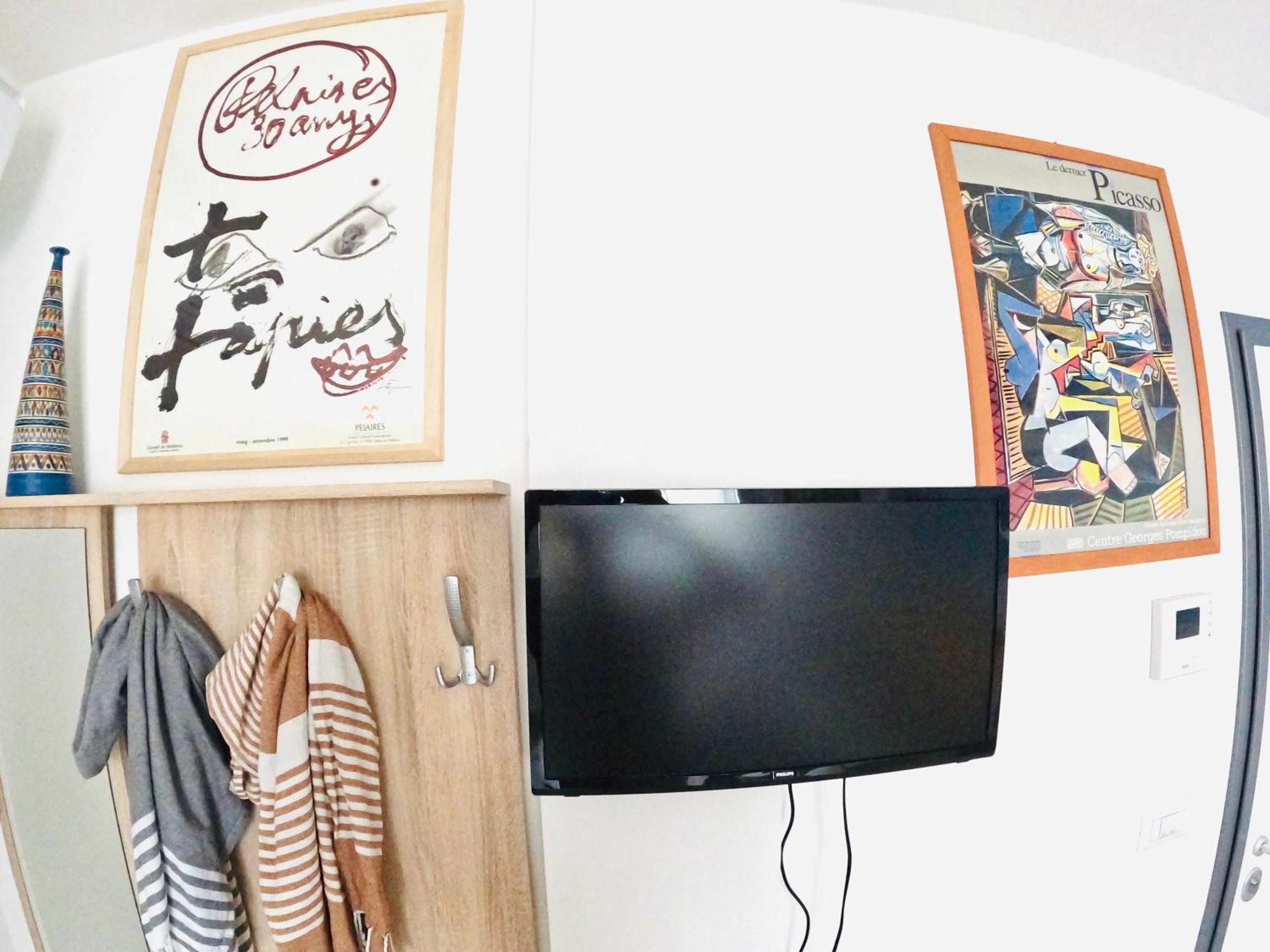 Apartment Miro Art